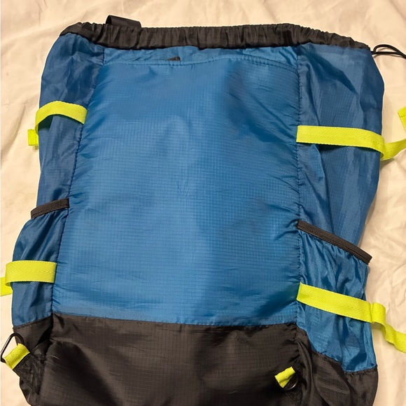 American Eagle convertable backpack - Picture 3 of 5